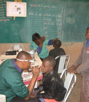 Burkina Faso Augen- und Hör&shy;screening