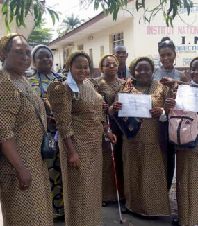 D.R. Kongo – Ausbildung von zwei Nonnen in Blindenschrift